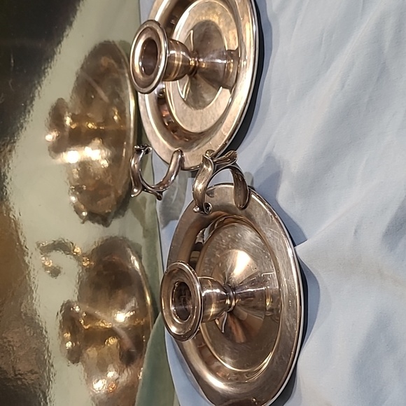 Pr Chamber Candlesticks,  Silverplated by Oneida, Meas. 1 1/2" X 5", - Picture 2 of 4